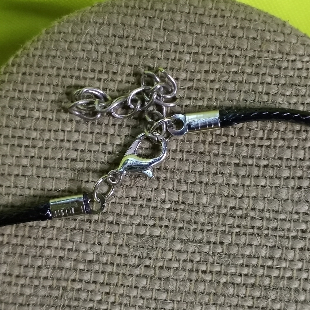 Silvertone heart ♥ filigree Black cord necklace - Picture 2 of 5